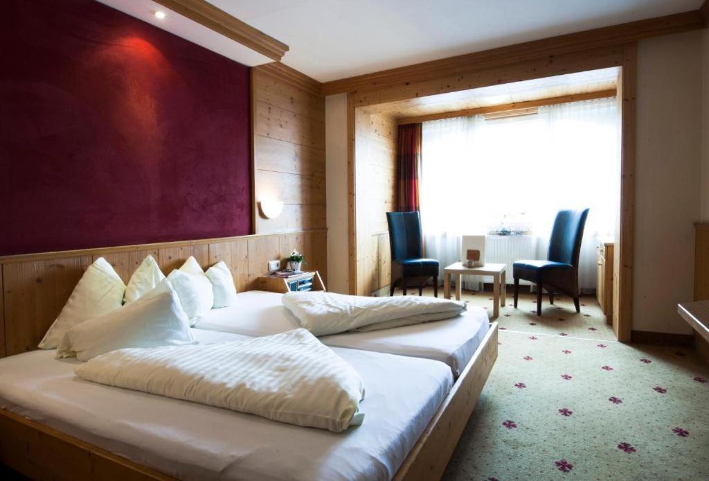 Hotel Alpina Nature-Wellness فينس المظهر الخارجي الصورة